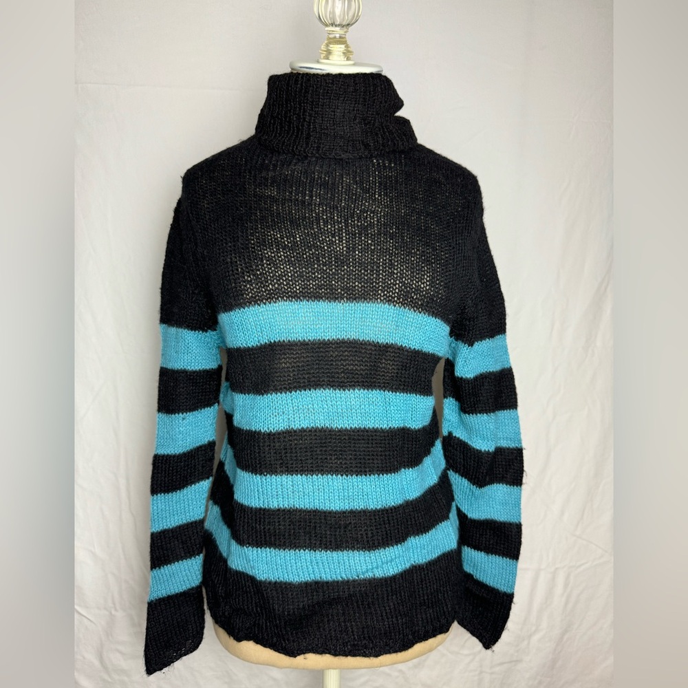 Q'hapa Ampara. Black and blue stripe. Alpaca sweater. Size M. Lightweight knit.